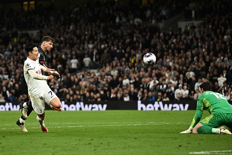 Bốc thăm vòng 4 League Cup: Man City đụng Tottenham, cặp đấu khó chờ Chelsea & Liverpool - 2